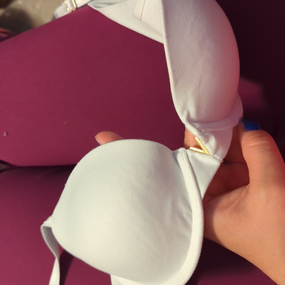 Victoria's secret lined Demi 32b in white
